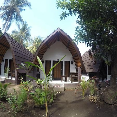 Hello Lumbung Homestay Gili Air Esterno foto