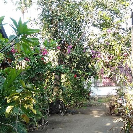 Hello Lumbung Homestay Gili Air Esterno foto